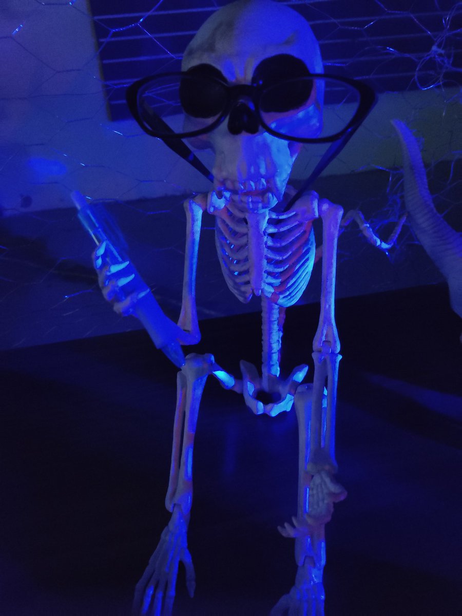 TheTwoSinisters's tweet photo. Schools are closed today but we aren't! So bring your family to a Halloween experience unlike any other. No actors today so even the littlest Halloween enthusiasts can enjoy! (Bonus: trick them into practicing their reading with some of our stories 😉) #sinisterstories https://t.co/DDZ1qvp6Xj