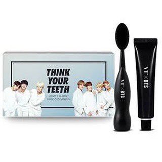willyhardsale's tweet photo. [ #PRE ] #vtxbts #ThinkYourTeeth

Color : White / Black

1 set จะมี แปรงสีฟัน+ยาสีฟัน+โฟโต้การ์ด 7 แผ่น (สุ่มเซตใดเซตหนึ่งตามภาพ)

ราคา 450.- 
ค่าส่ง 60/80/100 เซตต่อไป +10

ปิดพรี 01.11 จัดส่ง 23.11
ใครสนใจสั่งได้ค่า

#ตลาดนัดบังทัน #บังทัน #bts #vtbts #thinkyourteeh_vt https://t.co/ajaJopW17C