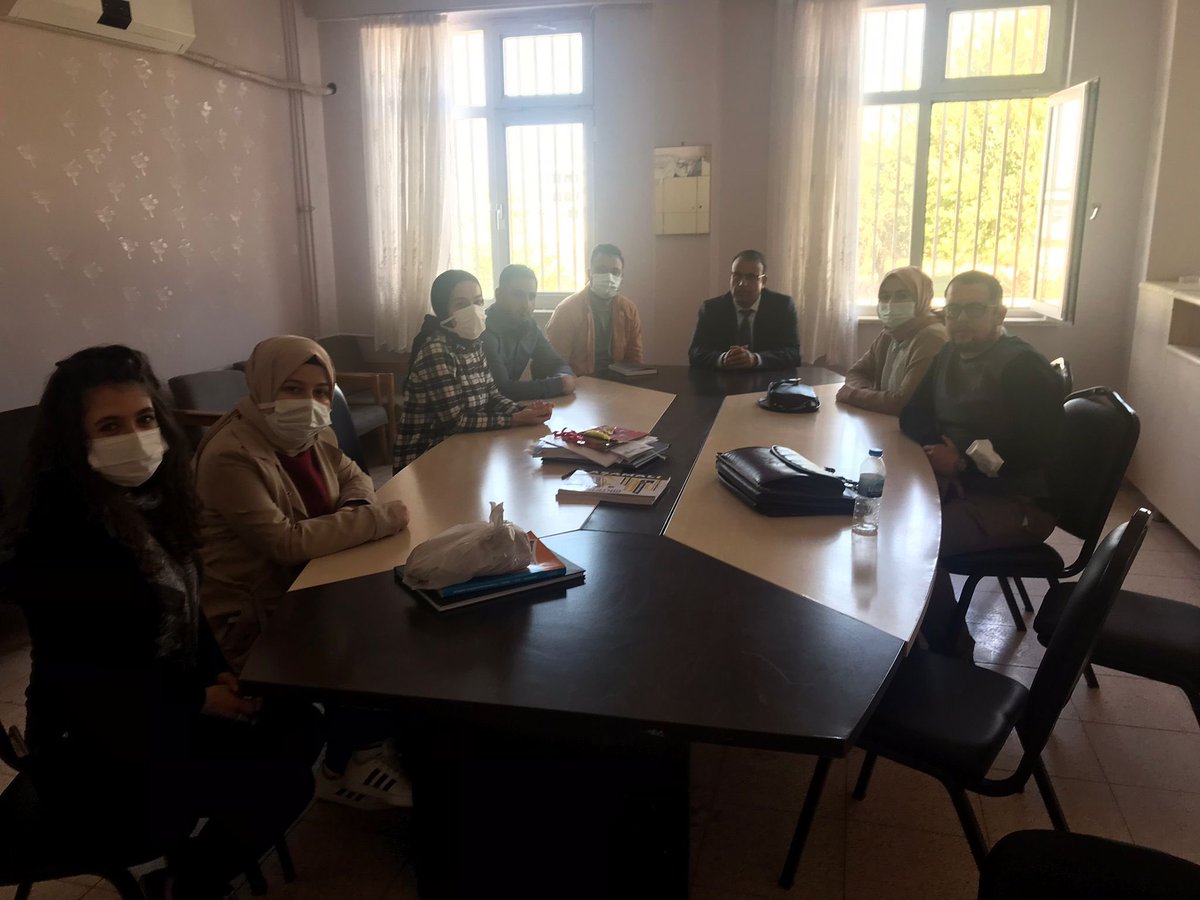 MemHarran's tweet photo. Harran'da Eğitimde Başarıyı Arttırma projemiz olan "HEKA" kapsamında Şube Müdürümüz Fehmi Göv ve Arge birimimiz Şehit Mehmet Arslan ve Küçük Minare ilk/ortaokullarındaki okul idarecileri ve öğretmenleriyle, yaptığımız çalışmalar üzerine istişare için bir araya geldi. https://t.co/SorzkbVy19