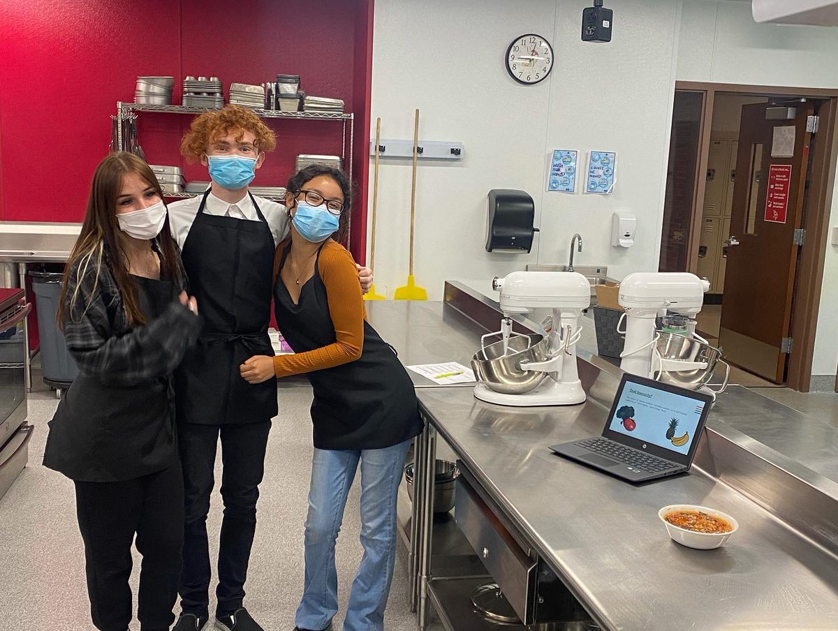 NorthglennSTEM's tweet photo. Partnering with Odin’s Outpost, Northglenn Food Science Students presented their solutions to food insecurity problems within our community. #stem #pbl #problemsolvers #norseproud #fivestarproud #fivestarstem https://t.co/zk0528GkPd