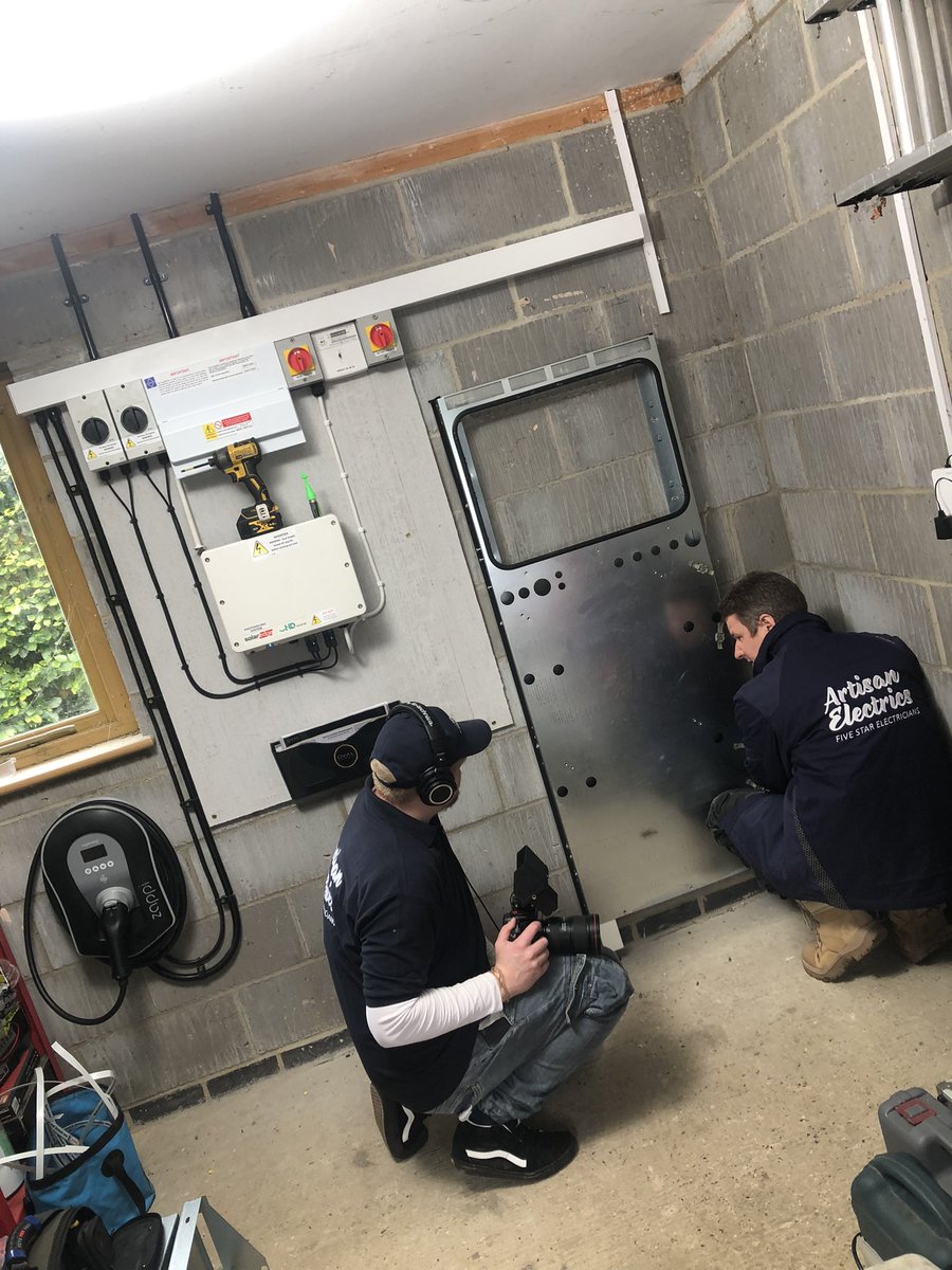 Great to get back onsite with <a href="/ArtElectrics/">Artisan Electrics</a> the other day. 
⚡️
We added the final piece to this homes energy puzzle by installing a Sonnen battery with 11kwh of storage.
⚡️ 
All of this went neatly into the garage to result in a very neat install! 
⚡️
#renewables #batterystorage