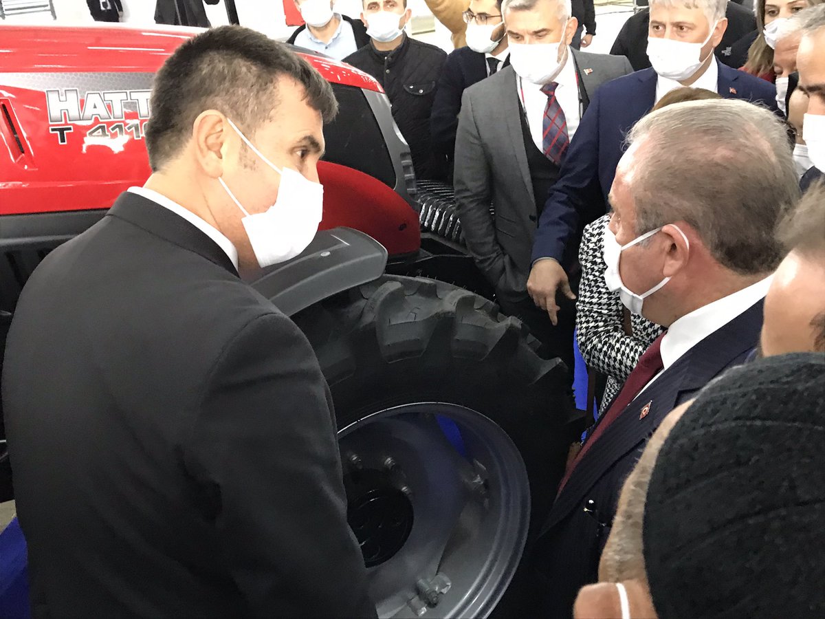 HattatTraktor's tweet photo. Traktörlerimiz TBMM Başkanı Sn. Prof. Dr. Mustafa ŞENTOP’un ilgisini topladı.
.
#hattattraktör #hattattractor #hattat #çerkezköyendüstriyelfuarı https://t.co/nGksC4QUnQ