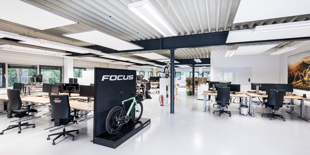 On the hills of Stuttgart, we work and ride. Most of us have even more bike gear in their locker than at home. Our team is growing. Wanna join?
👉 focus-bikes.com/de_de/job-offe…

#focusbikes #hiring #job #recruitment #vacancy #career #work #love #ridetogether #ridebeyond