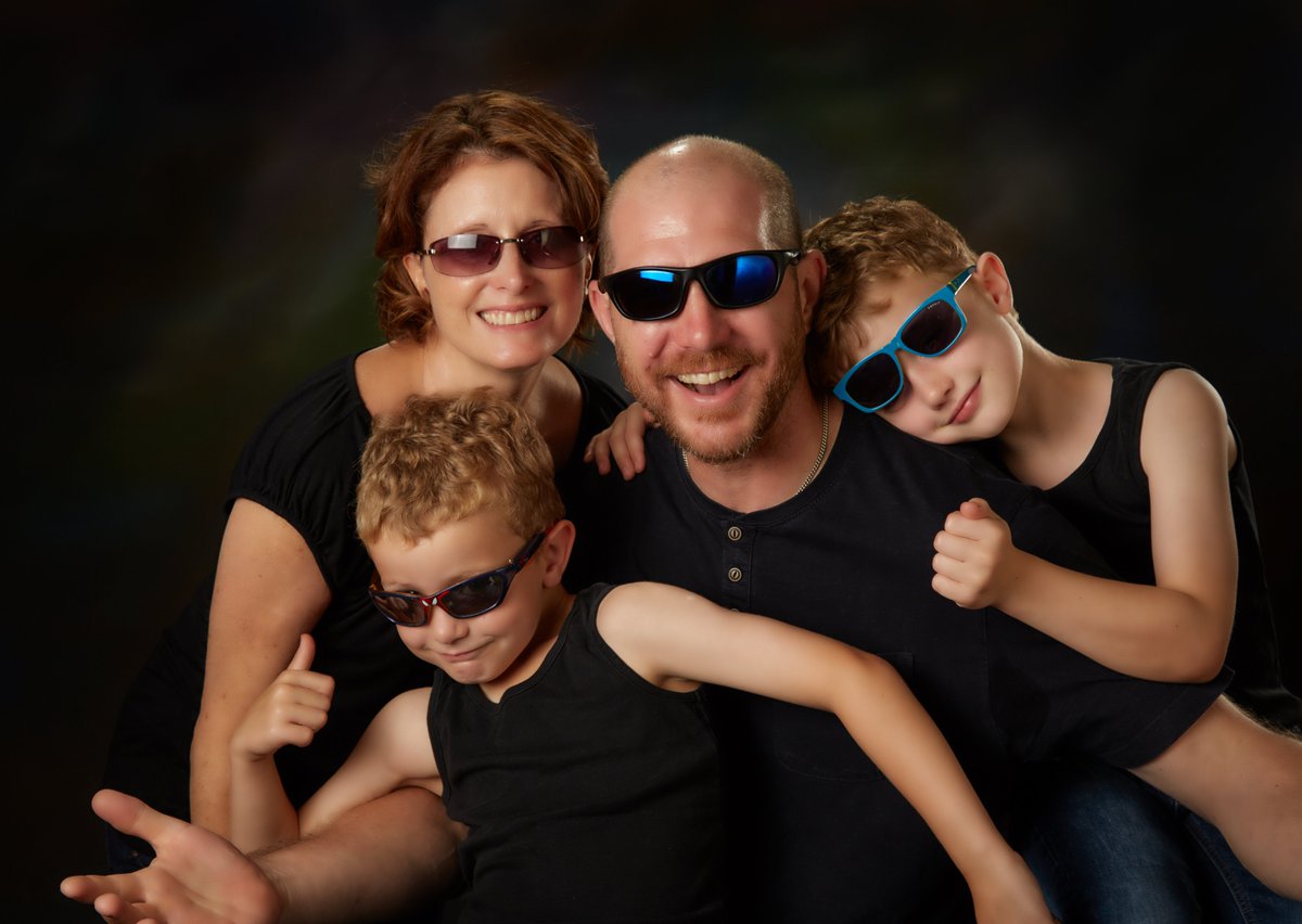 Yes - our familiar #holidayphoto is back as we're signing off and taking a #halfterm break with our boys 🎉 🎉 
We'll be back in the #studio from Monday 1st November - hope you all have a fabulous week! 😉 
.
.
.
#familytime #peterdyerphotographs #worklifebalance #enfieldstudio