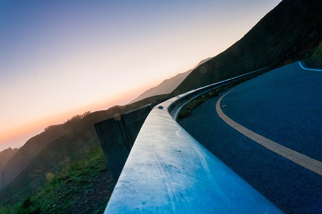 TimeStriping's tweet photo. Guard Rails are important for protecting the safety of drivers everywhere, especially on sharp curves and mountain passes. Learn more about @TimeStriping's guard rail services: https://t.co/ItEr60PujJ
#TimeStriping #GuardRails #DriverSafety #OnTimeEveryTime https://t.co/eFRgqsRqVB