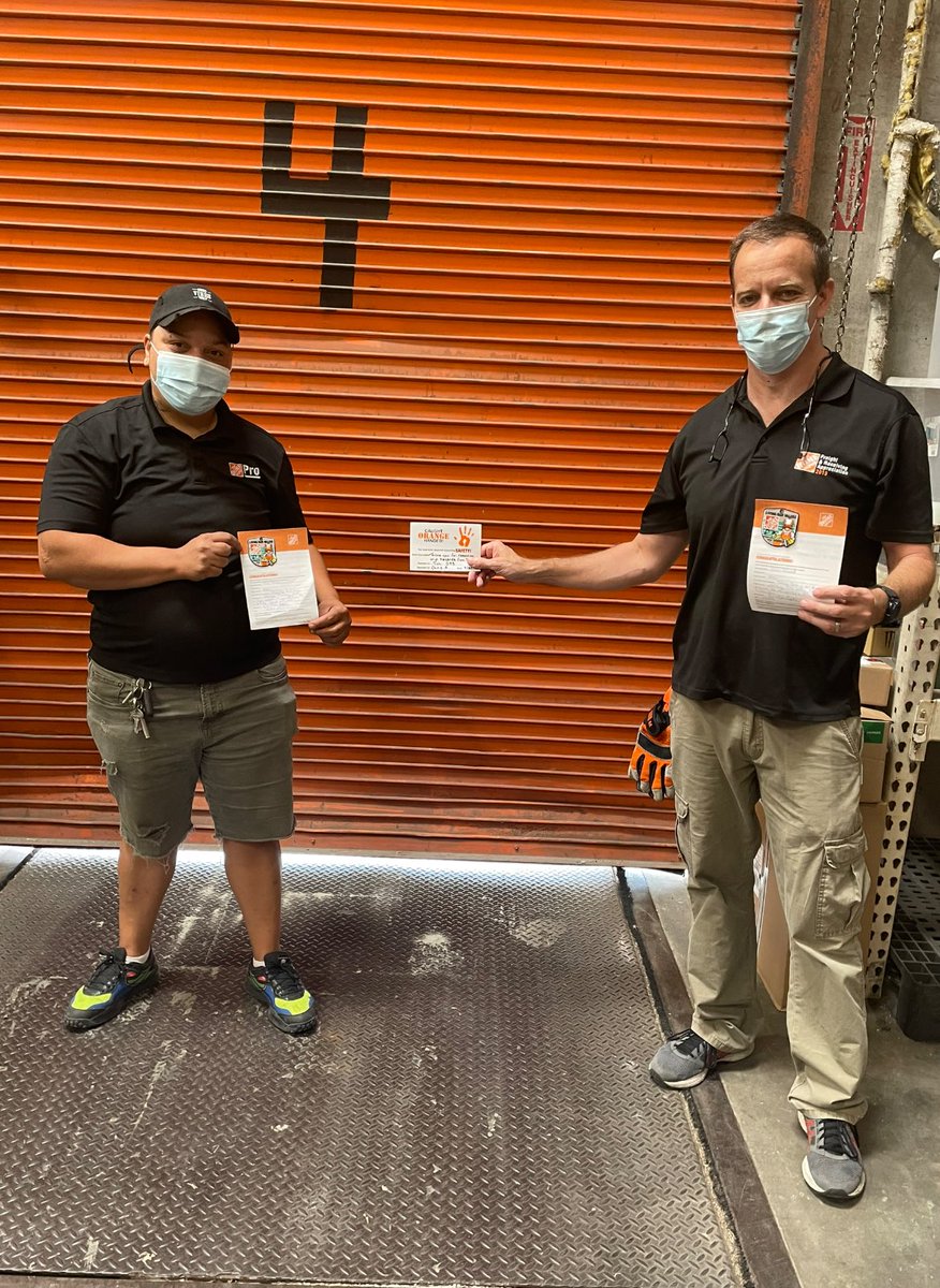 Thank you to Tish D93 for keeping receiving clean and safe for our associates and to Chris D93 for utilizing the Safety Bravo Program to recognize her! #Infocus <a href="/bthompson17/">Bill Thompson</a> <a href="/wilkie_cindy/">Cindy Wilkie</a> <a href="/mccormick138/">June McCormick</a> <a href="/c_oneill0930/">Christopher O'Neill</a> <a href="/dave69781628/">David Janssen</a> <a href="/OmarLopezTHD/">Omar</a> <a href="/LemmaVinny/">Vinny Lemma</a>
