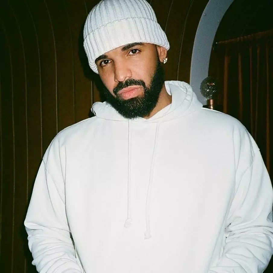 dausino_bangs's tweet photo. What your favorite Drake songs? ✈️
@Drake
Follow us for all entertainment news. ⬇
@Noire_TV
@Noiretvnetwork
#dew
#dewpromotions
#drake #ovo #meekmill #toronto #ovogiveaway #drizzy #meekvsdrake #drizzydrake #drakequotes #teamdrizzy #drakesongs #question #answer #internet https://t.co/BlFe9Sl4fk