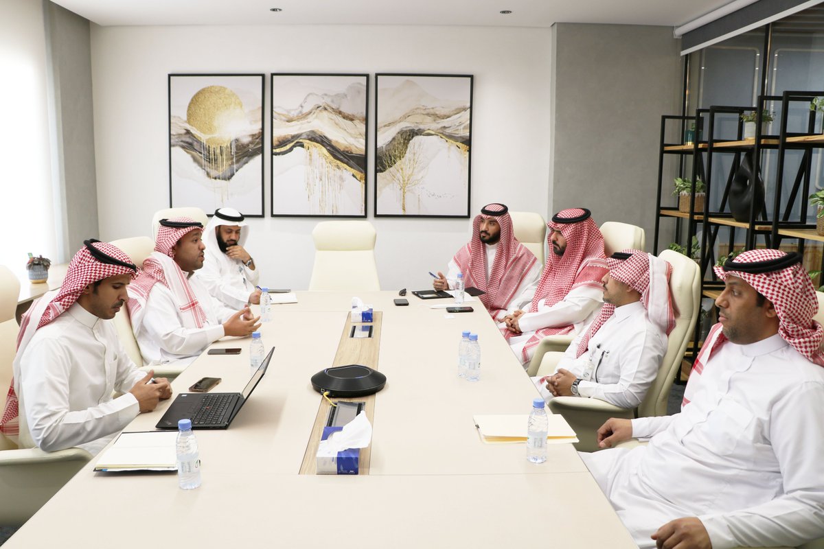 saia_ksa's tweet photo. استقبل المدير التنفيذي أ.عبدالله الشبيلي وفداً من هيئة الرقابة ومكافحة الفساد برئاسة سعادة الدكتور/ بندر الربيعة مدير عام المراجعة الداخلية في @nazaha_gov_sa -بحضور الإدارة التنفيذية للجمعية- لبحث التعاون في مجالات المراجعة الداخلية بما يعزز من كفاءة المنظومة الرقابية بالمملكة. https://t.co/Af6V6XWVR6