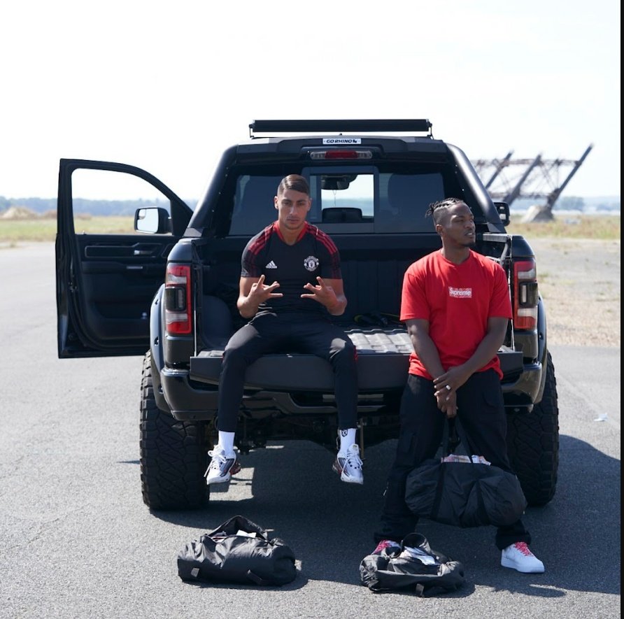 FCRap_'s tweet photo. 💽🦅[#LeMondeEstMechant]

@Niska_Officiel x @MaesOfficiel

🗓️ Tout se passe le 5 Novembre.🔥 https://t.co/tntBEtmy1z