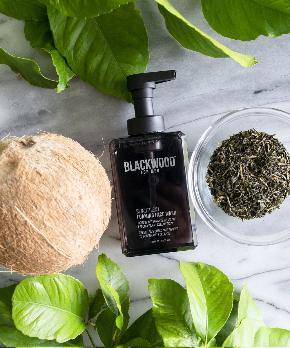 Blackwoodformen's tweet image. Green Tea 🌱 Coconut 🥥 Peach Leaf 🍑 Citric Acid 🍋 are all great for restoring &amp;amp; protecting skin while cleansing it 💪 That's why they're all in our #BioNutrient Foaming Face Wash 💯 It's great for dry skin!
#CleanseRestoreProtect 💦🛠🛡