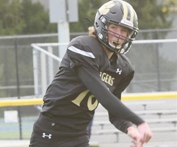 STATE CHAMPS! SCOUT TEAM: <a href="/burneystweets/">Scott M. Burnstein</a>’ IHSAA October QB watch list >> bit.ly/3jC5TmF 

Cc <a href="/TAdkins23/">Tyler Adkins</a> <a href="/Hurricane3118/">Hunter Dutton</a> <a href="/FoutsLandon6/">Landon Fouts</a> <a href="/guy_griffey/">Guy Griffey</a> <a href="/DamonHockett/">Damon Hockett</a> <a href="/AKarrfalt/">alan karrfalt</a> <a href="/lminns27/">Lucas Minns</a> <a href="/DerellSimmons/">Derell Simmons Jr</a>