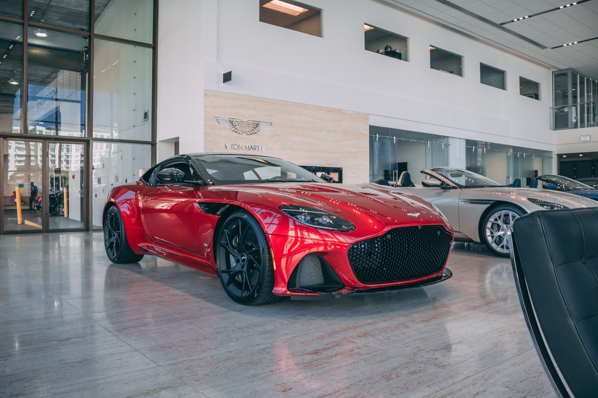 AstonMartinPB's tweet photo. *chef's kiss* 😘 #astonmartin #palmbeach https://t.co/w6dM4ILb1V