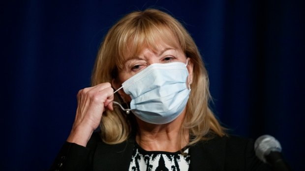 CP24's tweet photo. Health minister promises decision on vaccine mandate for healthcare workers by end of the week https://t.co/Vdvnn1iYuJ https://t.co/O49hxU8m6i