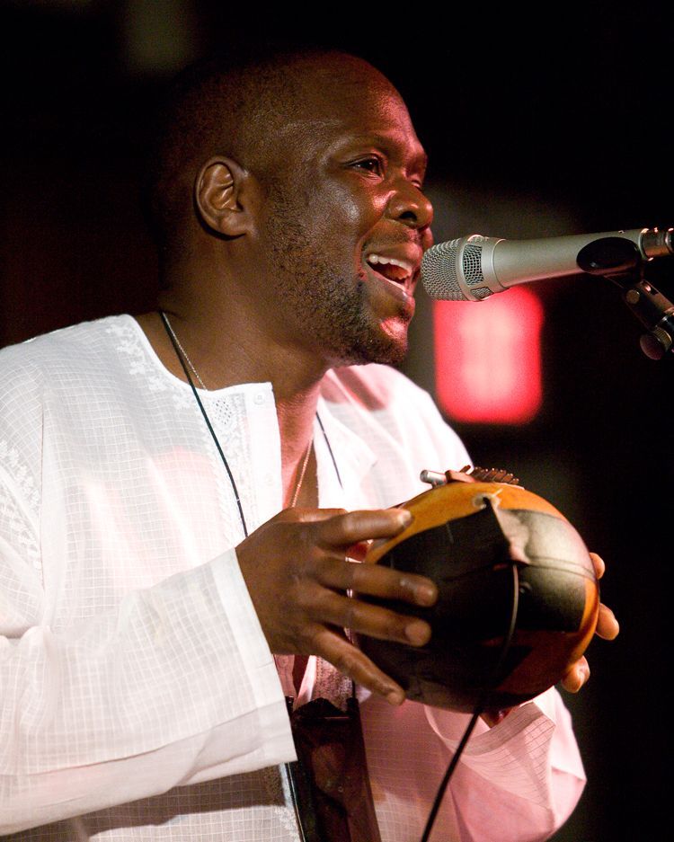 GlobalBlkCol's tweet photo. It’s #AfroMusic Monday! We are a whole vibe and listening to Samite from the beautiful country of Uganda in #EastAfrica. Samite is a gifted musician known across the world and he is a former refugee. Take a listen to his beautiful song “Wasuze Otya?” 

https://t.co/f40nncMOkq https://t.co/G0Ttles2F6