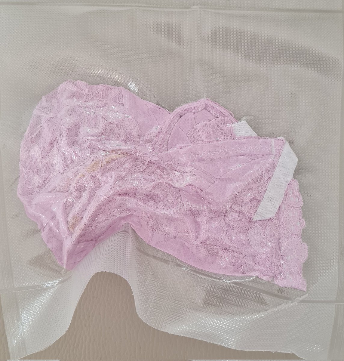 KatiMilf's tweet photo. Der nächste versaute panty verlässt mich 😍 wer will meinen yoniduft? #getrageneslips #getragen #duftwäsche #Socken #pantys #muschiduft #yoniduft meld dich bei mir süßer! Du willst lieber NS? #pisse gibt's auch bei mir!! #meldedich https://t.co/m5VbHMIZjv