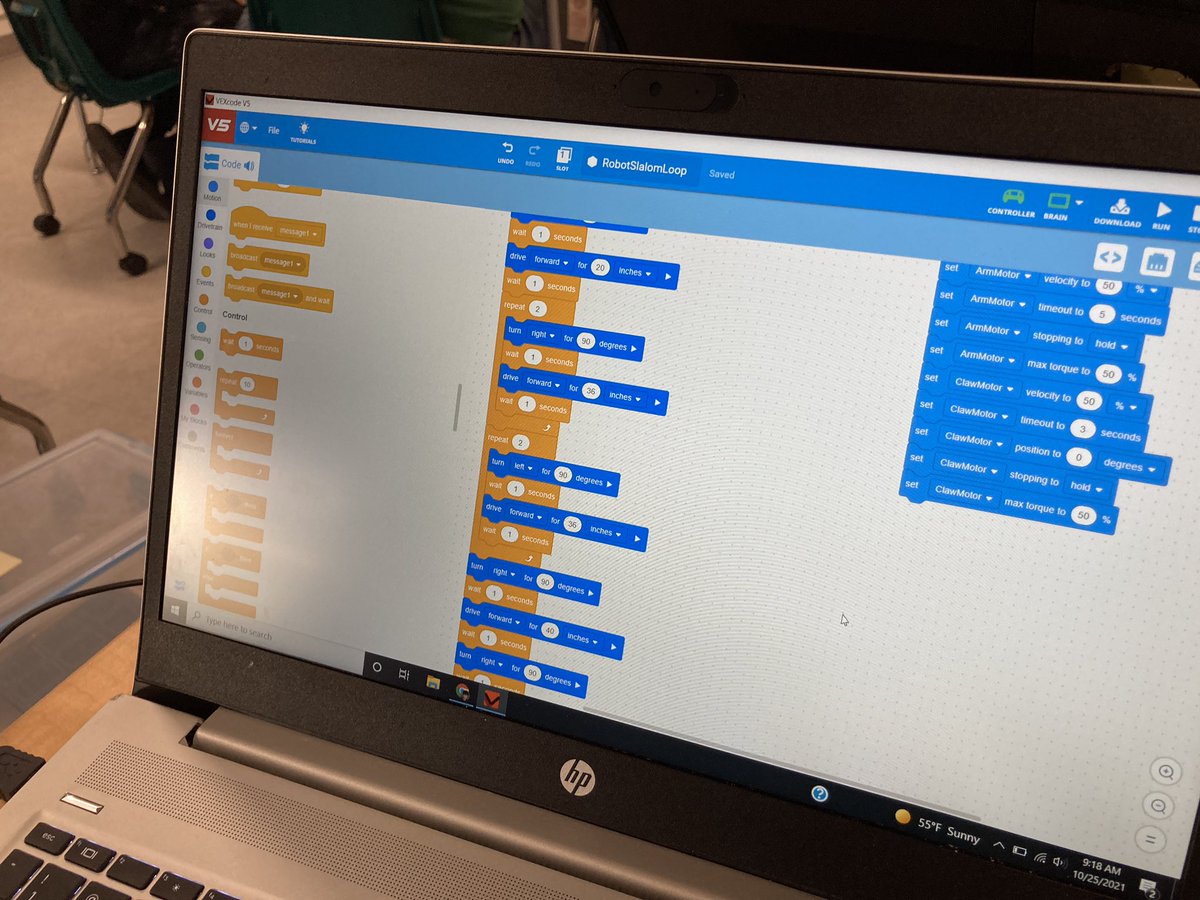 NLSD_Huck's tweet photo. Learning about adding loops to our code for repeated motions and better efficiency. #vex #stem #introclass #loopdeloop https://t.co/v2KbPeBxDA
