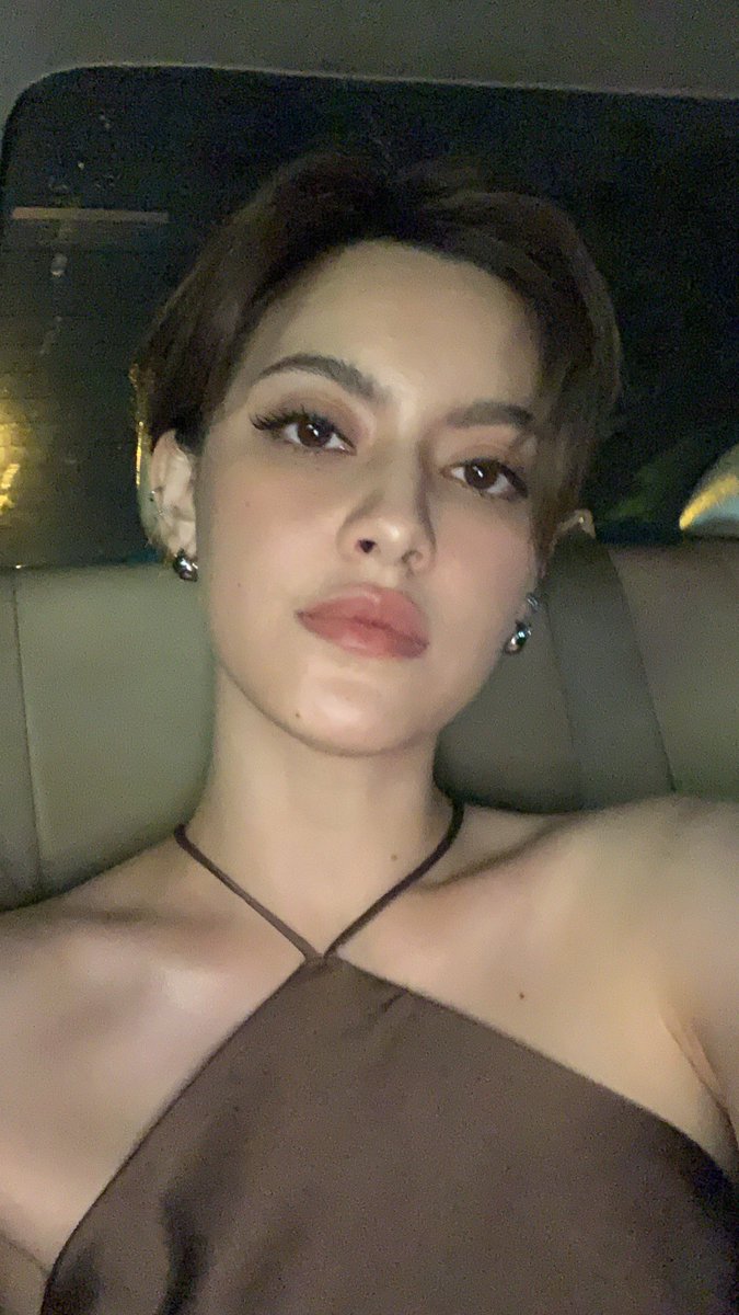 chanyamcclory's tweet photo. Last night 🦌✨ https://t.co/seTnI7GG6X
