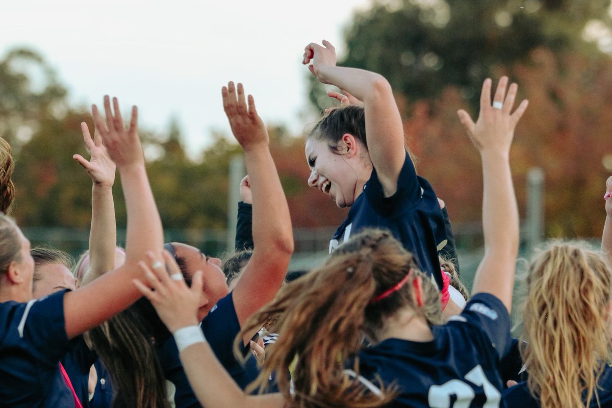 NAUAthletics's tweet photo. Right on time.

@NAUWomensSoccer had themselves a weekend clinching a spot in the Big Sky Tournament and finishing the regular season with 6 wins in a row!
#naustrong https://t.co/vuDOM0blCJ