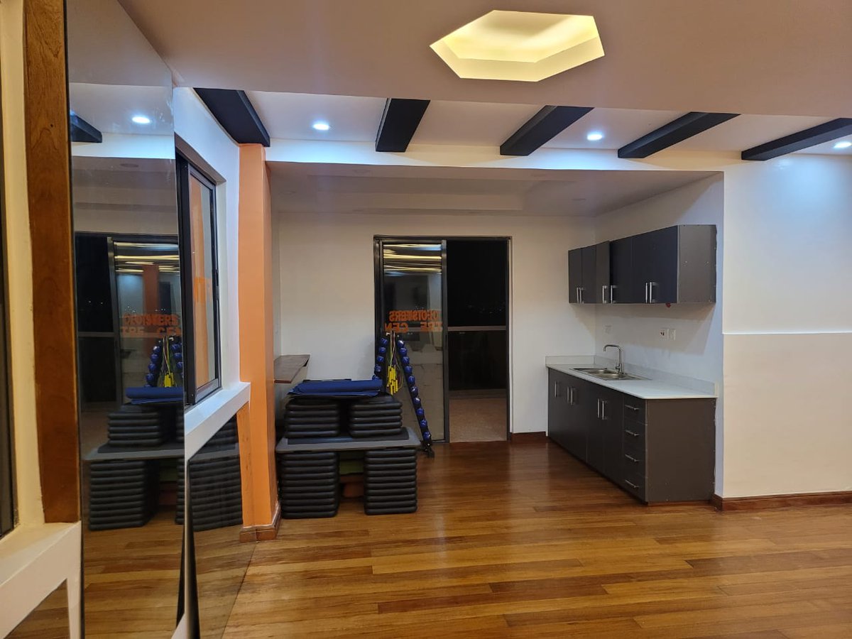 CloistersGym's tweet photo. This is the time and place
Physical fitness is calling your name
We are at your service https://t.co/9foD6rw3RK