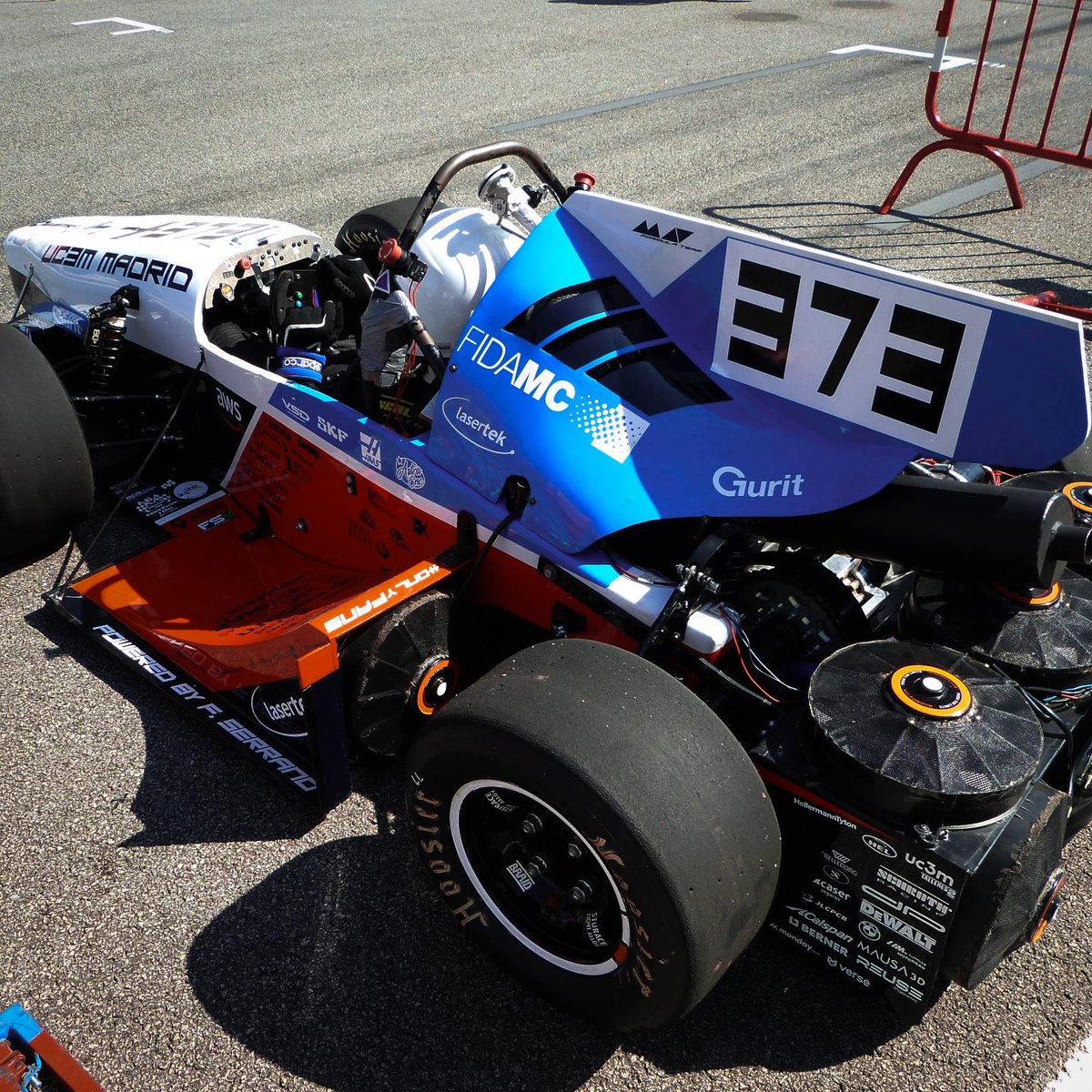 MADFormulaTeam's tweet photo. For a racing car to be fully competitive, carbon fiber, a light and resistant material, is essential. Our monocoque is made with the highest quality carbon fiber on the market as it is provided to us by @GuritGroup
Thank you for being part of our team one more year!🙌 #MADFT https://t.co/1zZwKNKoXO
