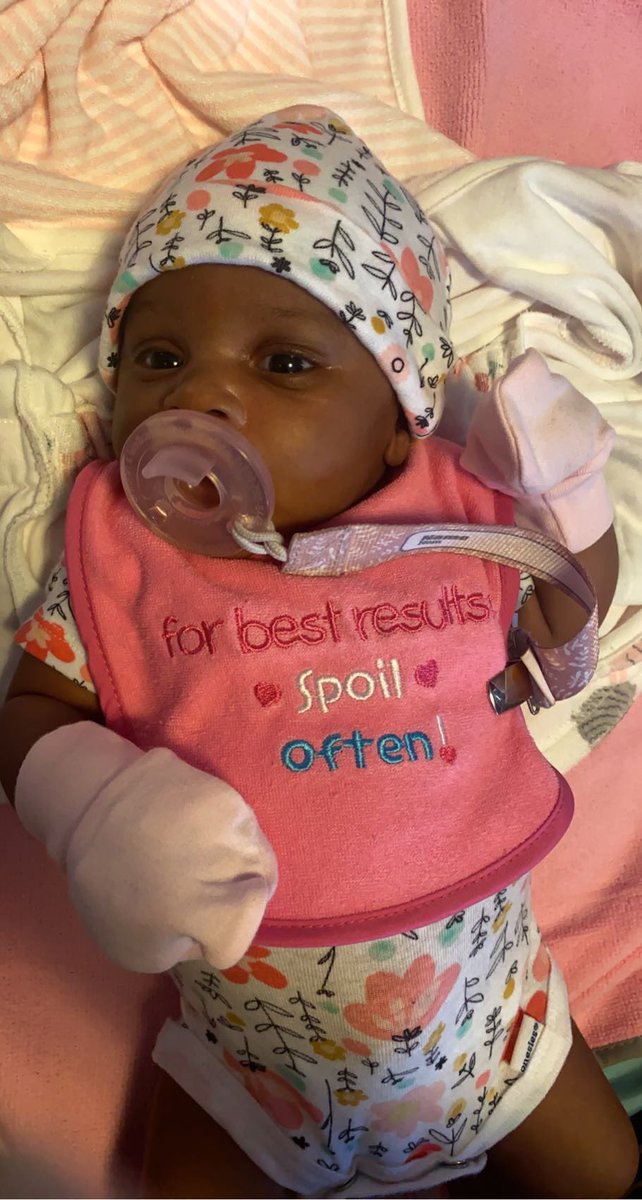 moretooffer's tweet photo. My peanut is greedy! She 10lbs already. https://t.co/VKXX7TM1fP