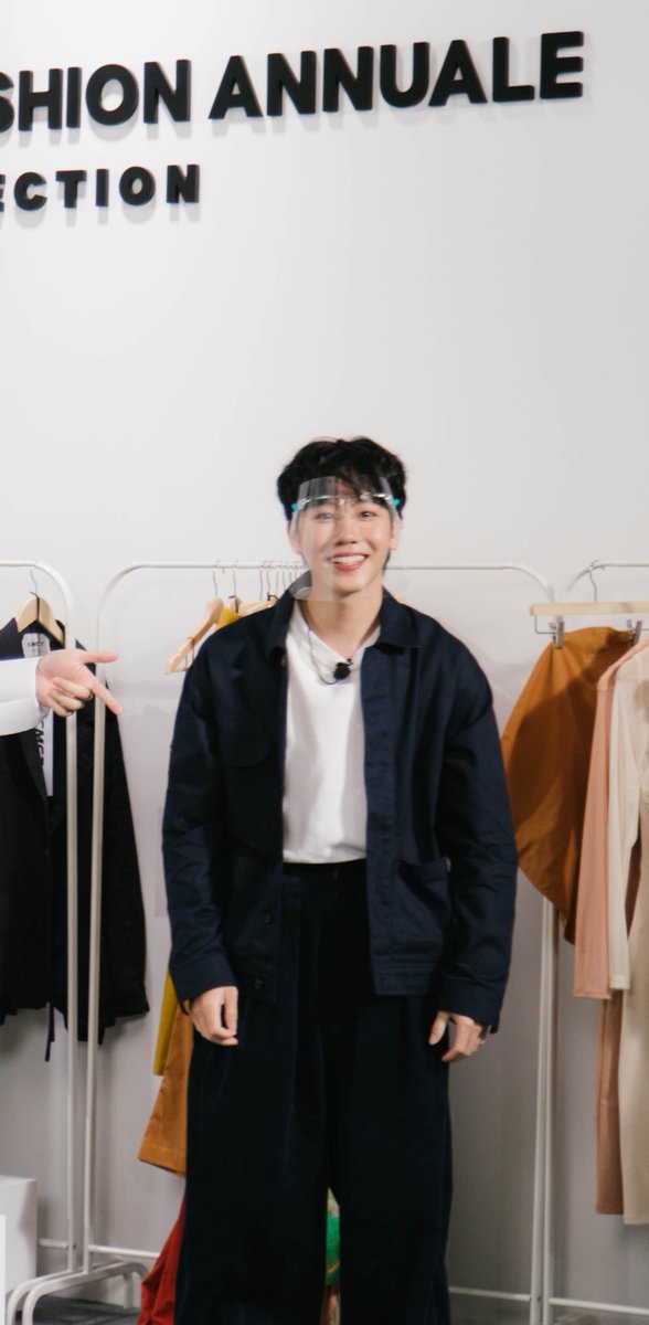 aom_Fragile's tweet photo. มี๊!!! นู๋เท่ม่ะ!!
#warwanarat #LINEFASHIONANNUALE https://t.co/AgOIbXVvzo