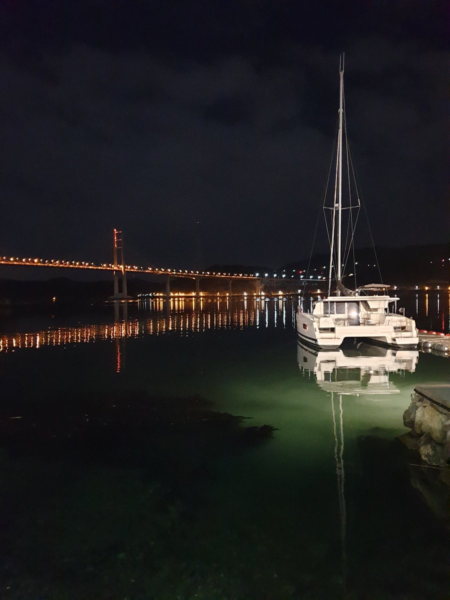 잠이오지않는밤...