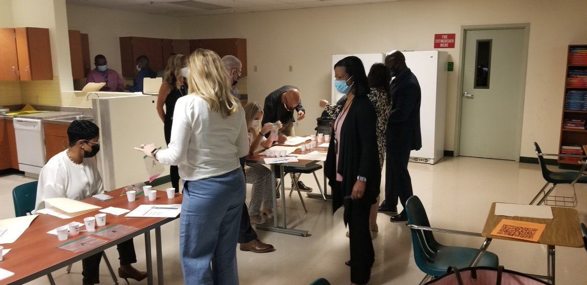 Broward Science (@browardscience) on Twitter photo <a href="/BrowardScience/">Broward Science</a> Middle school APs conducting a science inquiry investigation to understand how to identify teaching elements to keep students engaged! <a href="/BrowardScience/">Broward Science</a> Middle school APs conducting a science inquiry investigation to understand how to identify teaching elements to keep students engaged!