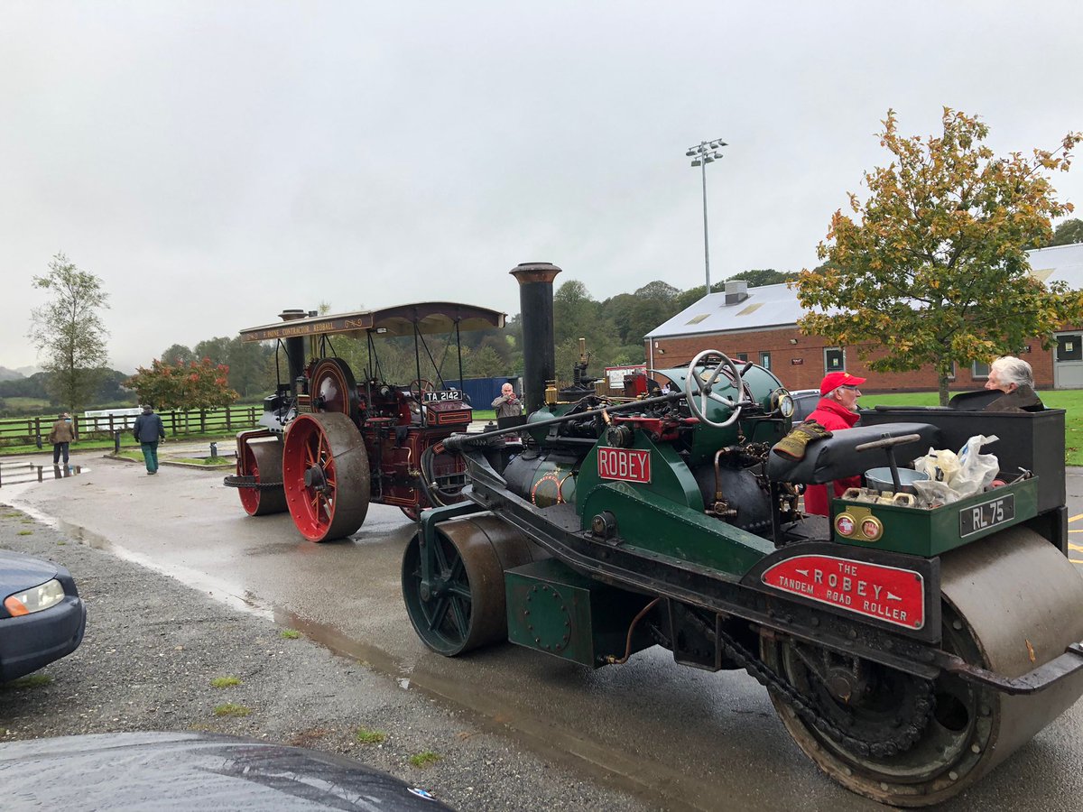 TavyCommunityFC's tweet image. We'd like to thank all the club volunteers who came down yesterday to help sort the car park. We'd also like to thank the Tavistock Lions and The Robey Trust for their work. It is very much appreciated. Thank You ⚽️❤🖤 @tavistocktimes @tafclambs