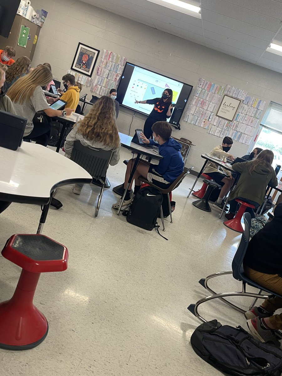 @melissadeskin demonstrating how to use Jamboard, so we can collaborate on digital blueprints for mini golf courses! Students will construct mini golf courses to demonstrate the behaviors of waves! #sciencerules #wearehms #teachercollaboration #studentcollaboration #teachgmsd