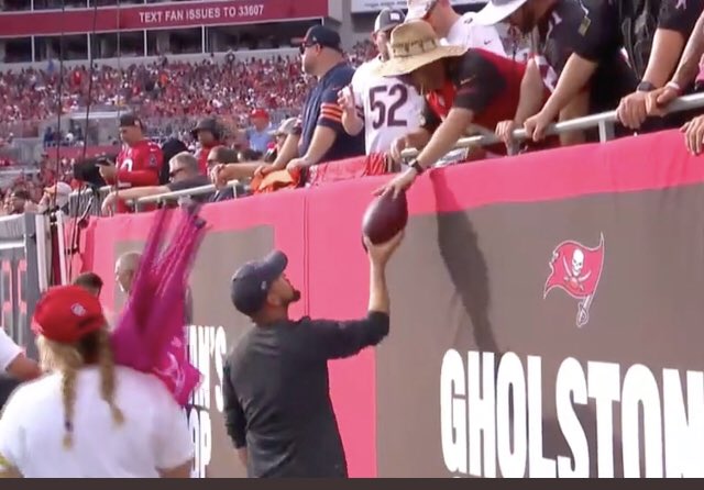 wildl4nd's tweet image. Idiot of the year award goes to …. #nfl #hosed