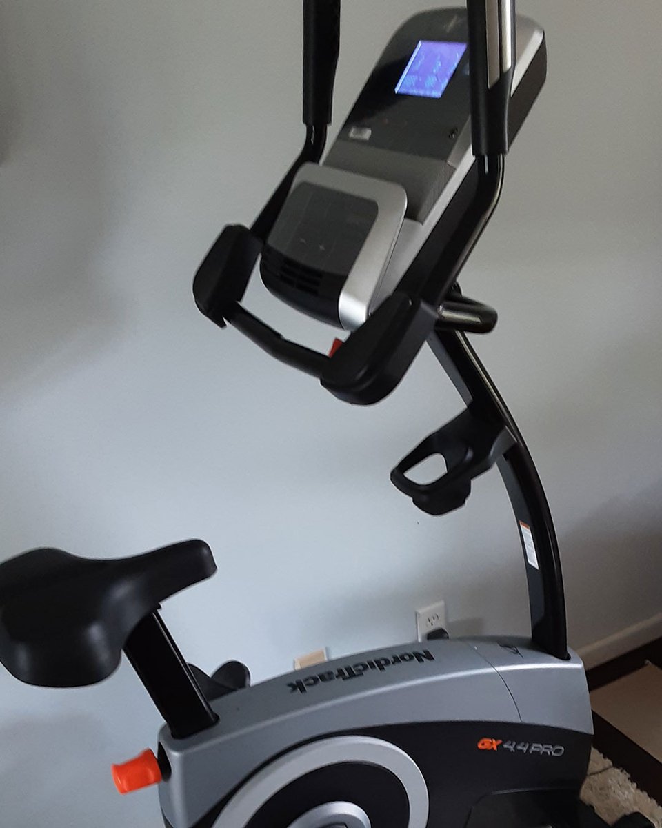 Our technicians are here to help – whether your treadmill has been sitting in the garage for too long, or your exercise bike hasn’t been performing the way it used to. The later situation was the case for our technicians in the Greater LA Area. Learn more: bit.ly/3zlb8fJ