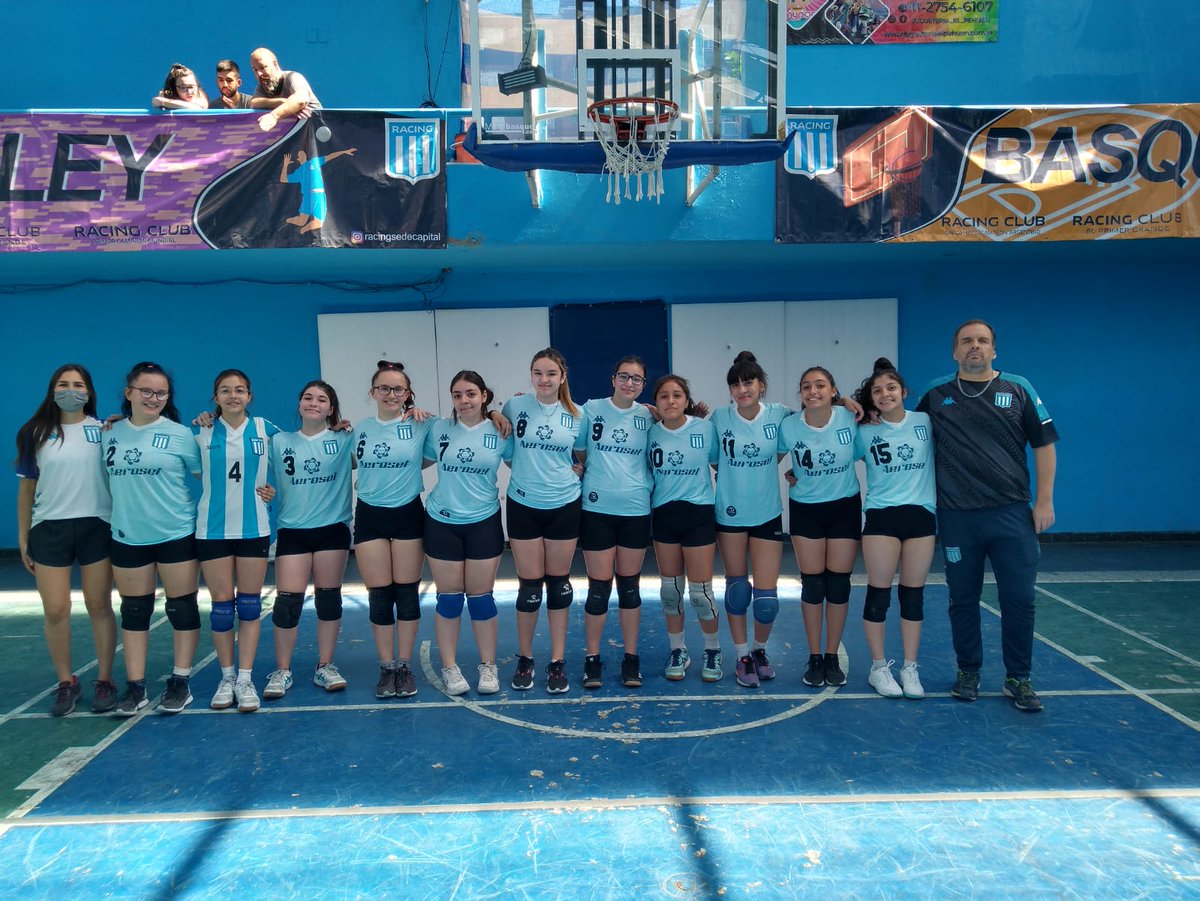 Tira <a href="/metrovoley/">FMV</a> 

Copa de oro
Resultados de la jornada vs CTROV 
Sub13 cayó 3-0
Sub15 ganó 3-1
Sub17 ganó 3-0
Sub19 ganó 3-0
Sub21 cayó 3-1

Gran comienzo en la ronda campeonato para las inferiores Académicas  🎓🏐💙