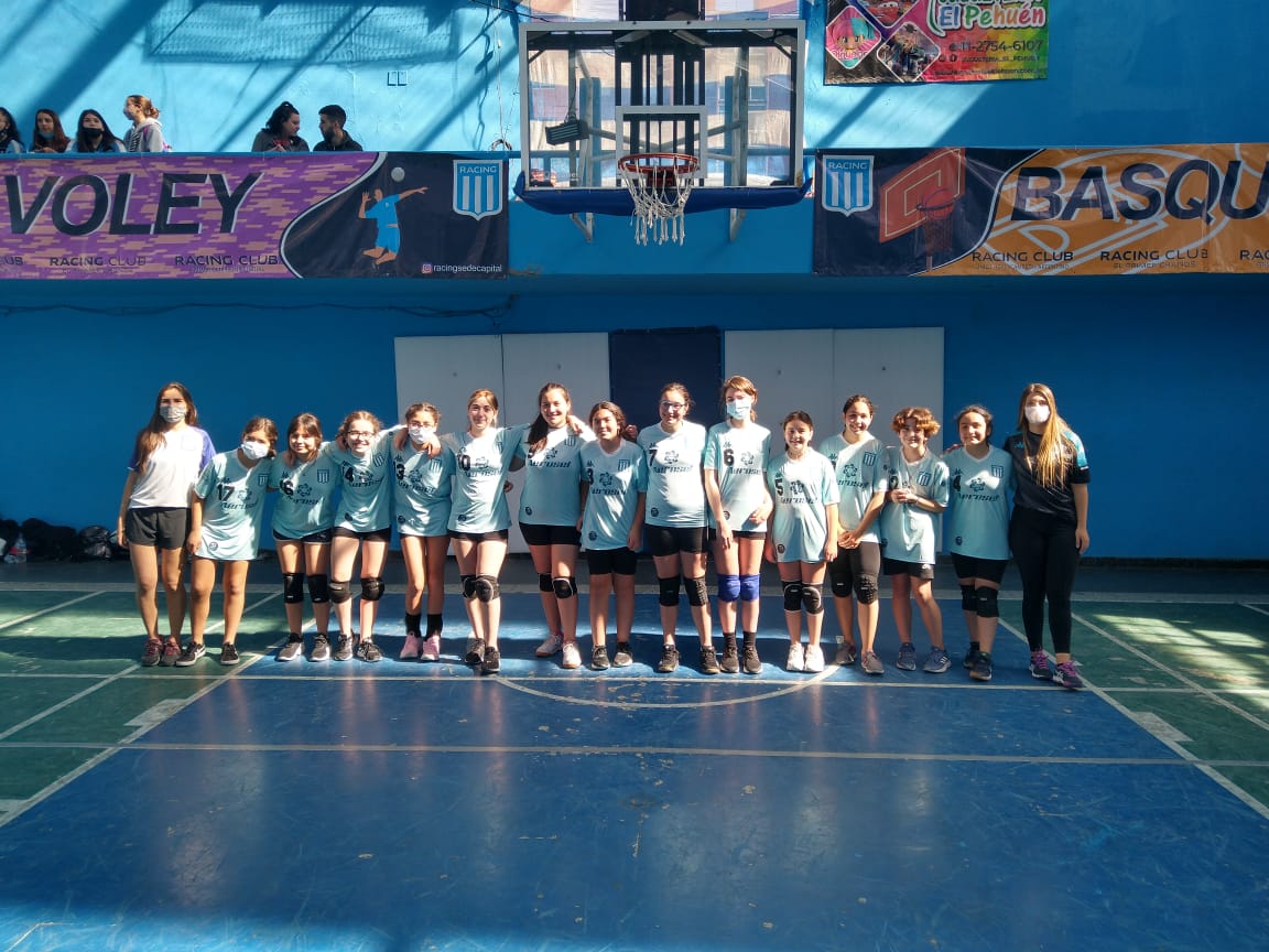 Las mas pequeñas hicieron su debut en la categoría SUB13 de <a href="/metrovoley/">FMV</a> 
 
Vamos Las Peques Académicas 🎓💙🏐