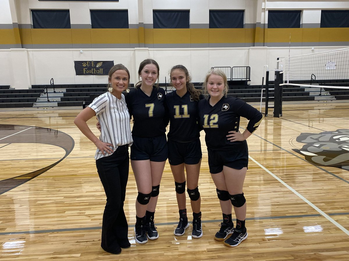 disdtx's tweet photo. Let’s congratulate these 3 Senior Volleyball players and wish them good luck on their journey after High School! L-R: Head Coach Kelsey Robinson, Bayleigh Reeder, Emily Nesmith, and Jessi St Ledger #DawsonPride https://t.co/DNT6AdDWnY