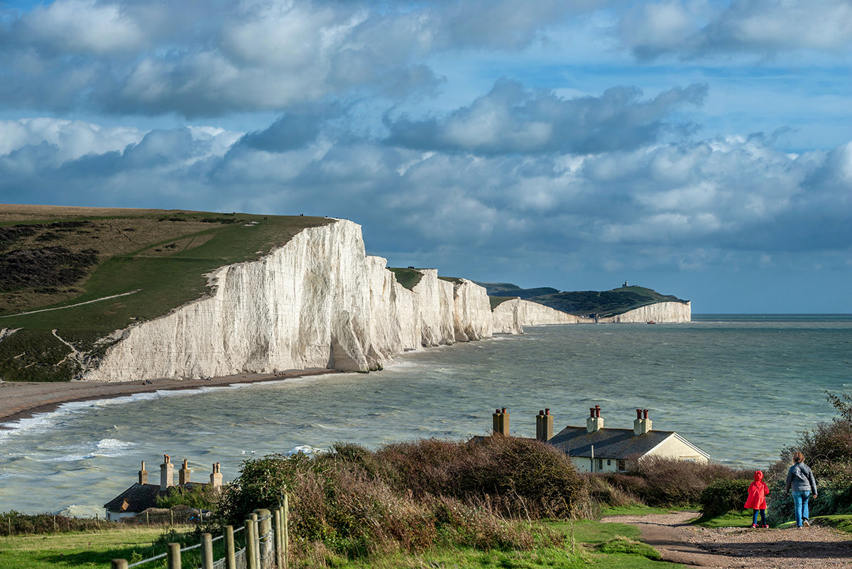 Cuckmere Haven #sevensisters  #seafordhead #whitecliffs #eastsussex #nikon #southofengland #iconicviews #englishchannel #sussexlife #travelphotography #eastbourne #beachyhead #coastguardcottages