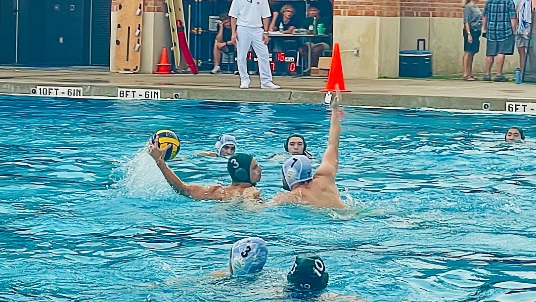 UntWaterPolo's tweet photo. Another great tournament weekend at Rice for the UNT water polo club, one more tournament left to go in the season! #unt #untclubs #untwaterpolo #waterpolo https://t.co/O5o0ew4uEU