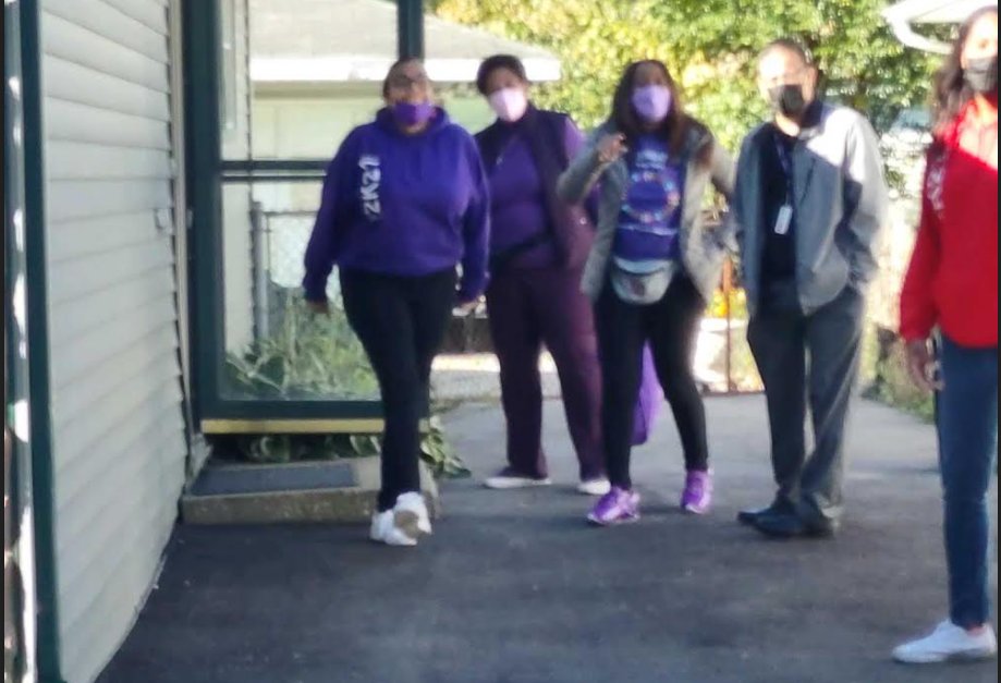 DrKSpells's tweet photo. I am so proud of Hazel Crest SD 152 1/2 commitment to the community! We visited our families on Saturday, October 23rd delivering cheer and a goody bag. Kudos to JWLA and BOLA staff for a job well done. https://t.co/YnywuW3Xdz