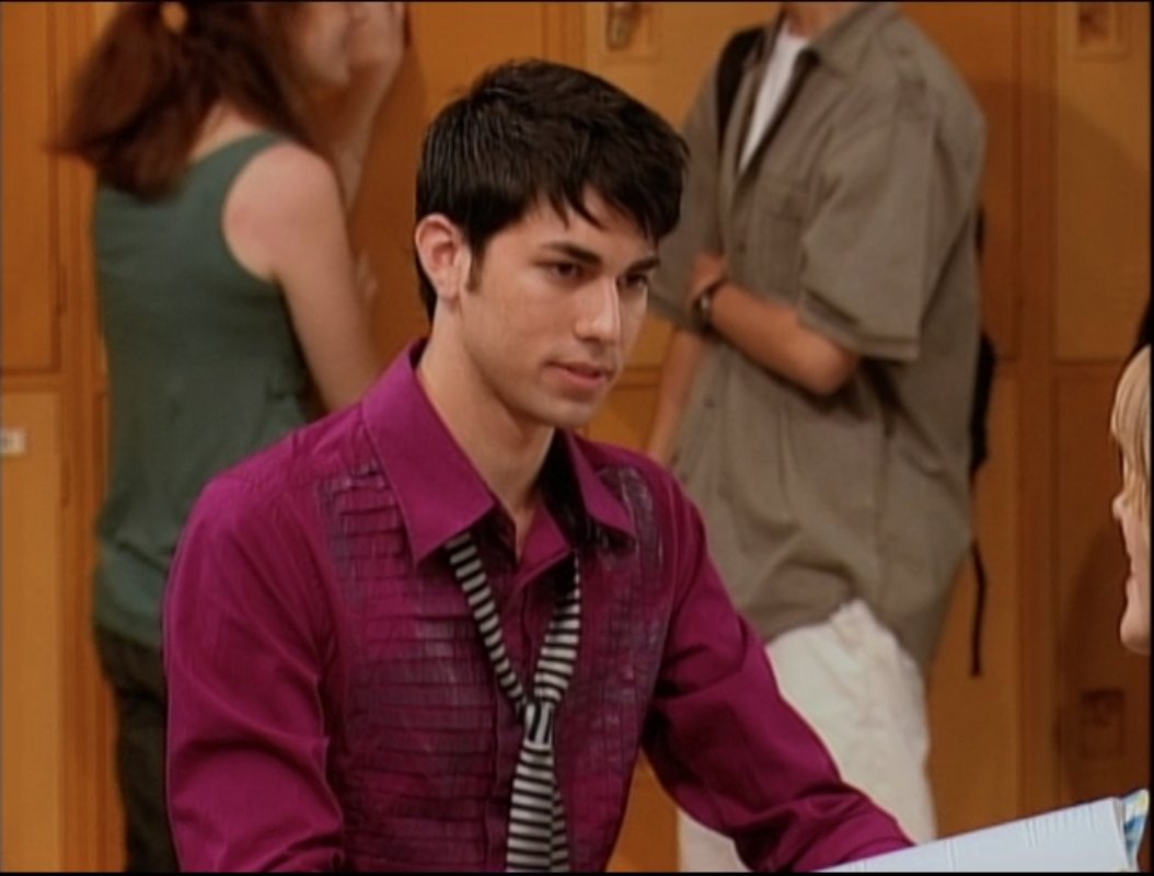 Elise and <a href="/Courtneyseyl/">Stephanie Meyers-Briggs</a> address the controversy for 2x30 (or is it 3x24?) of #HannahMontana "Uptight (Oliver's Alright)" and break down the outfits, the accents, and the (many) plot failures. Join them by listening now, wherever you get podcasts! 
anchor.fm/elise-eldridge…