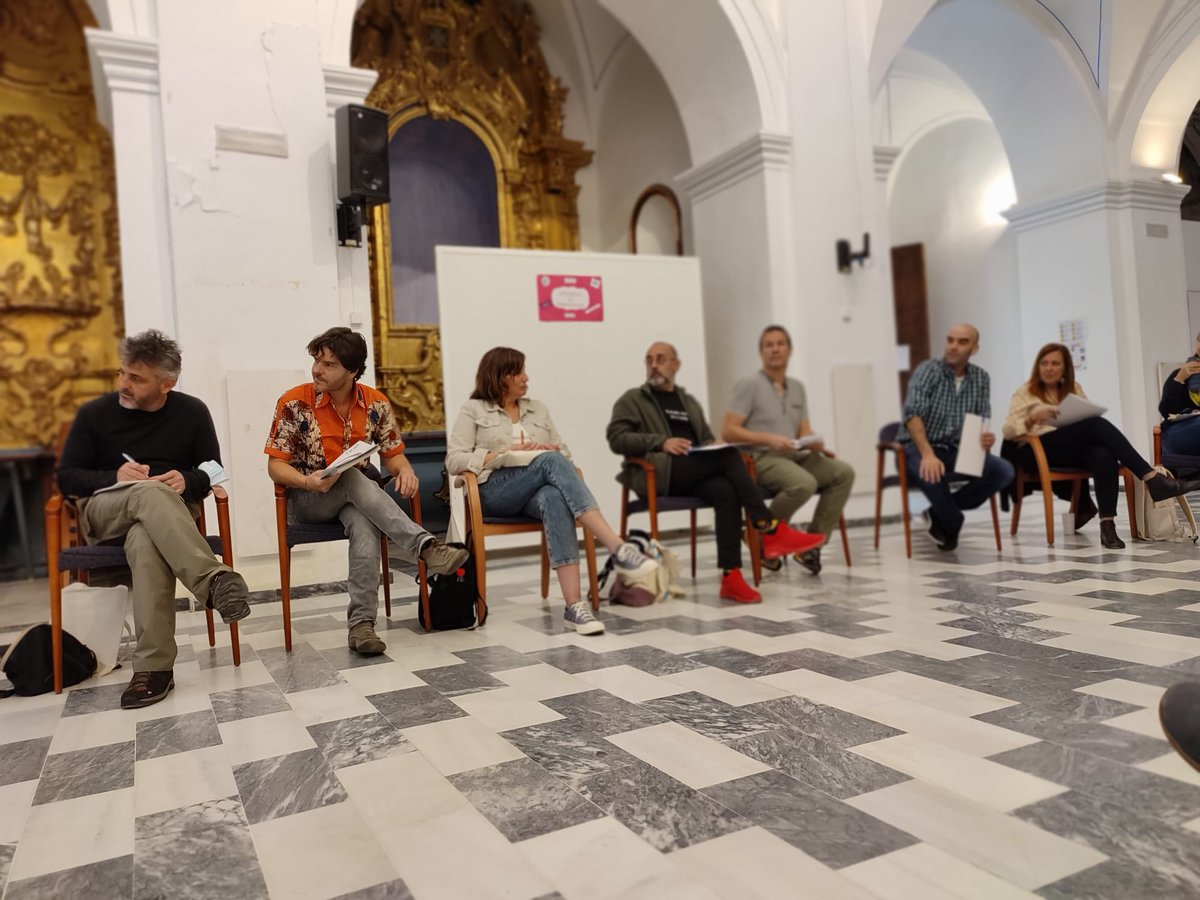 Estos días el #equipoCAIS está con la 
<a href="/EscuelaTeal/">Escuela Organizaciones TEAL</a> aprendiendo mucho sobre nuevos paradigmas organizacionales y cómo acompañar a las organizaciones sociales.
somosteal.org