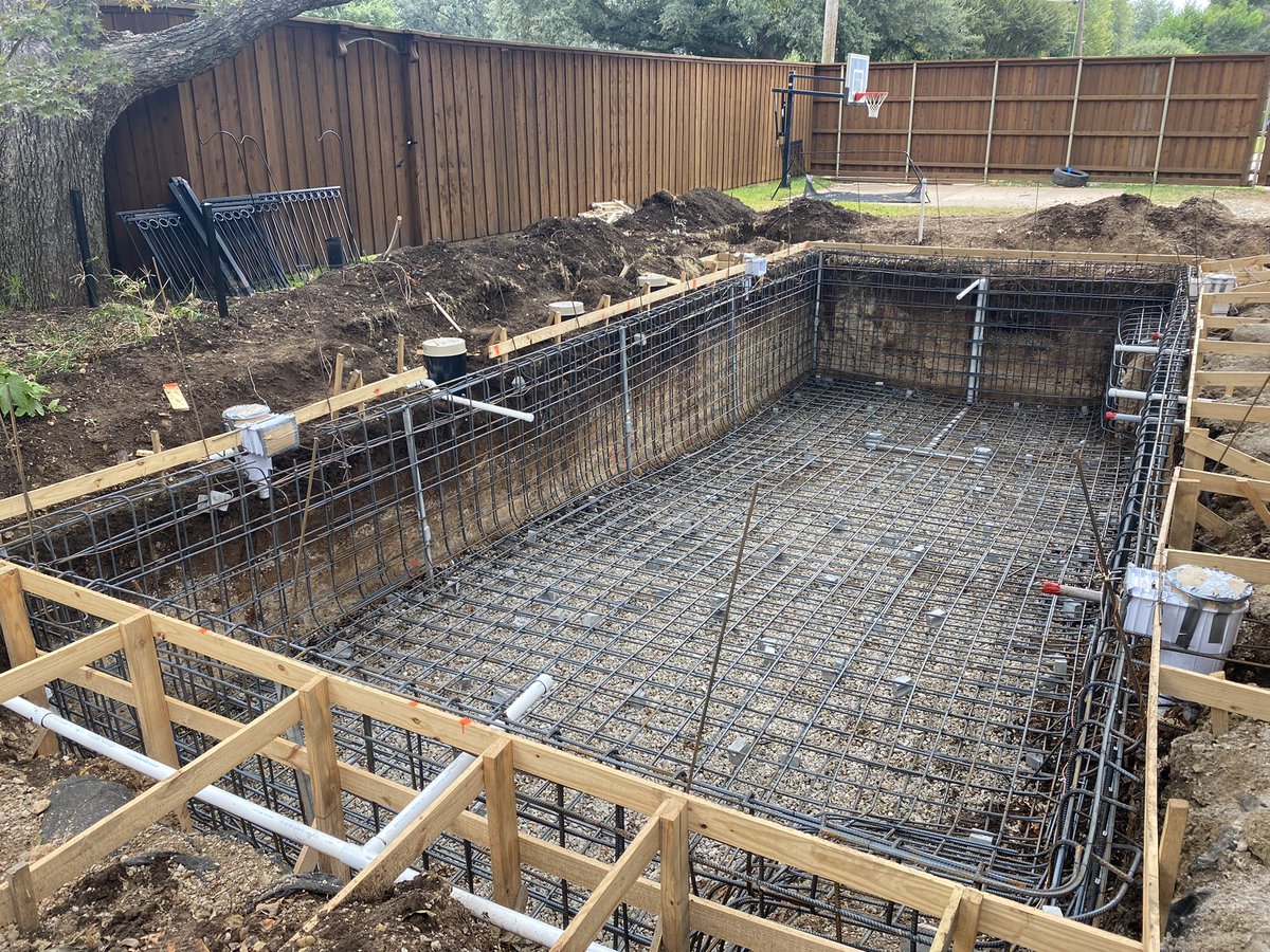 GarciaSteel's tweet photo. Double matt job 🛠☑️ 
.
.
.
.
.
.

 #pool #swimmingpool #rebar #steel #rebarpool #steelpool #dfw #dallas #ftworth #construction #garciasteel #ironwork #landscape #poolconstruction #texas #rebartying #rebarconstruction #steeltying #steelconstruction #newpoolconstruction #poolbuild https://t.co/j0lbZw3xSY