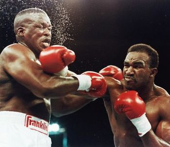 ECBoxing's tweet photo. #OnThisDay: Evander @Holyfield needs just one right hand to drop Buster Douglas for the full count in #LasVegas: #ECBoxing
🥊https://t.co/hgtvl6VY4A https://t.co/MWDfzV9eyC