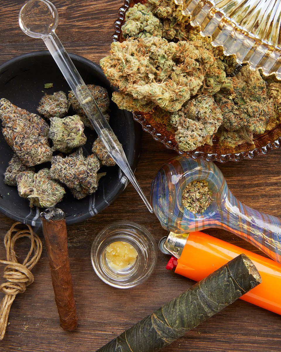 weedmaps's tweet image. Fall essentials 🍂🧡