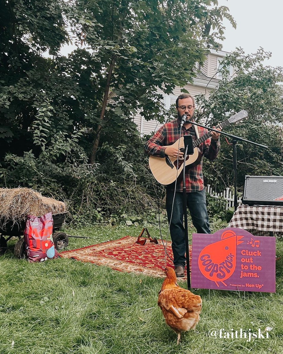 Are you ready for Coopstock? #HenUpOrganicsPartner 🐔 Hosted by Hen Up Organic Food for Chickens, it's a concert for chickens and their owners! Get ready to shake your tail feathers at #Coopstock
Learn more: clvr.li/HenUpCS21