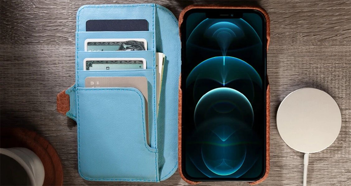 Introducing the BEAUTIFUL MagSafe case for the iPhone...

vajacases.com/blogs/leather-…

#iPhone13 #MagSafe #leathercraft