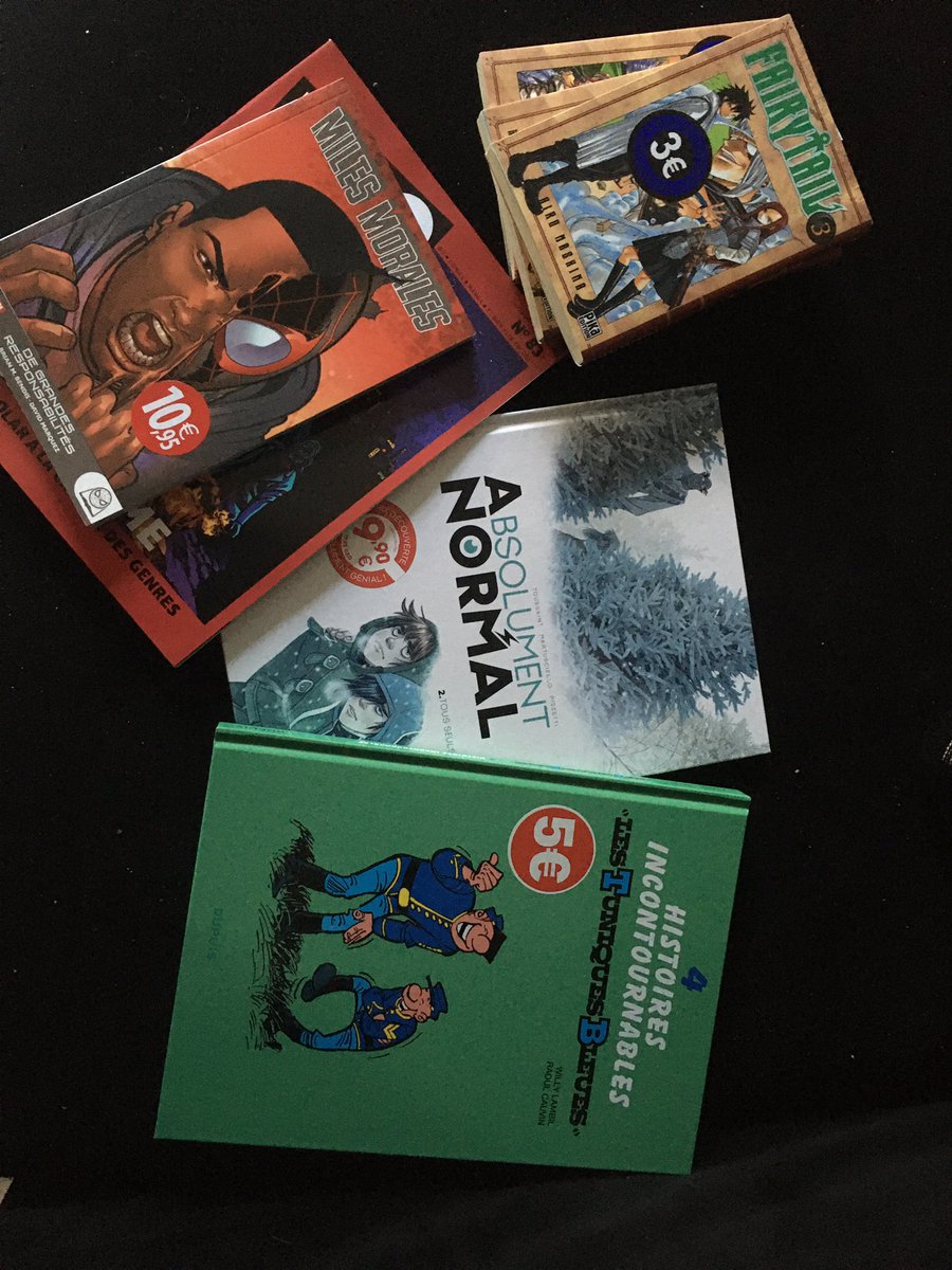 darthfilou's tweet photo. #lesachieztu ca fait plusieurs semaines voire mois que je n’avais pas remis les pieds dans un magasin de #bd #neuf ou #occaz … #jaicraqué d’abord raisonnablement (neuf) puis #lafauteauxmadeleines de @EditionsLug 😅
(Je vais essayer de vous montrer que je n’ai pas TOUT pris) 1/? https://t.co/2Yx0UMR0hZ