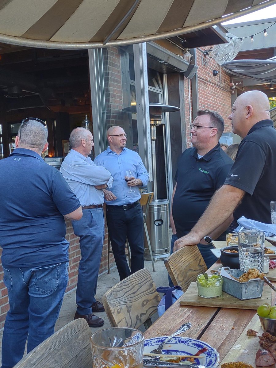 ooaccess's tweet image. There ain't no party like an #OpenOptions party! 🎉 This past week, we had our national sales meeting, &amp;amp; the entire team had a blast! Between the escape room, happy hours, and trivia night, the team was excited to come together to review &amp;amp; strategize how to end the year strong.