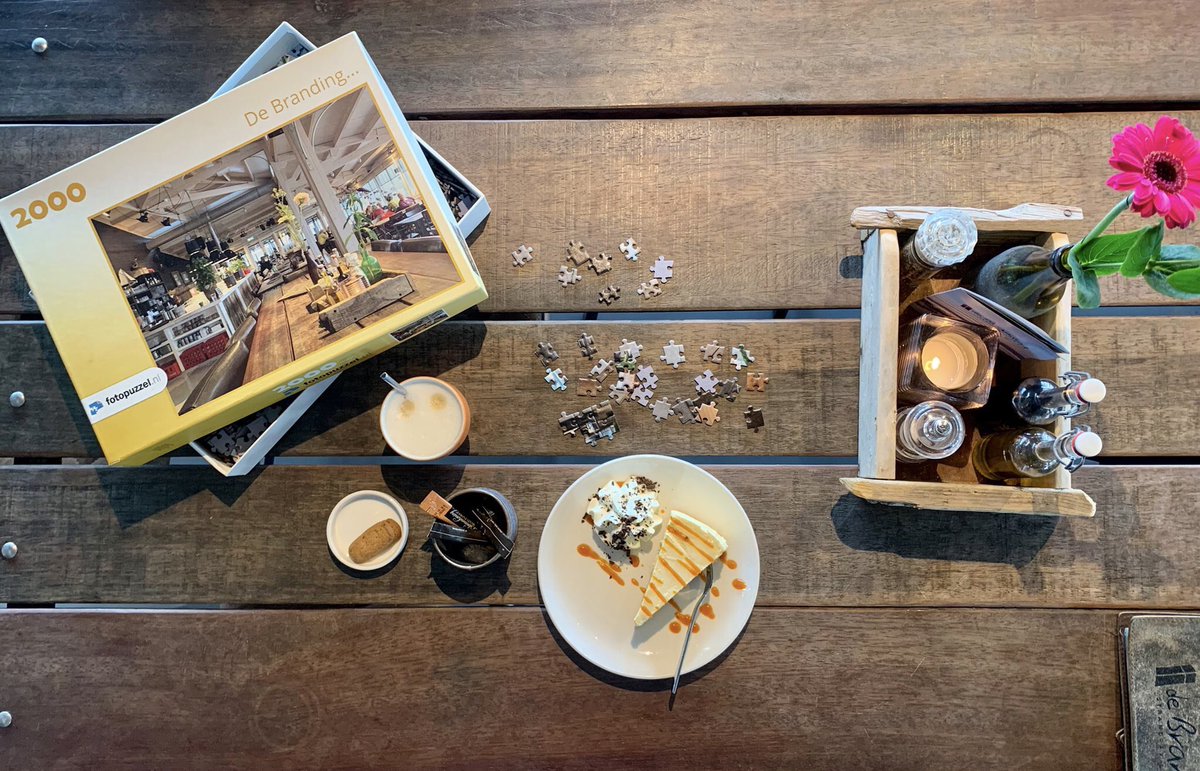 Één van onze vaste gasten èn branding fans heeft deze puzzel van ons paviljoen gemaakt! We zijn er erg blij mee, hartstikke bedankt! 🤗