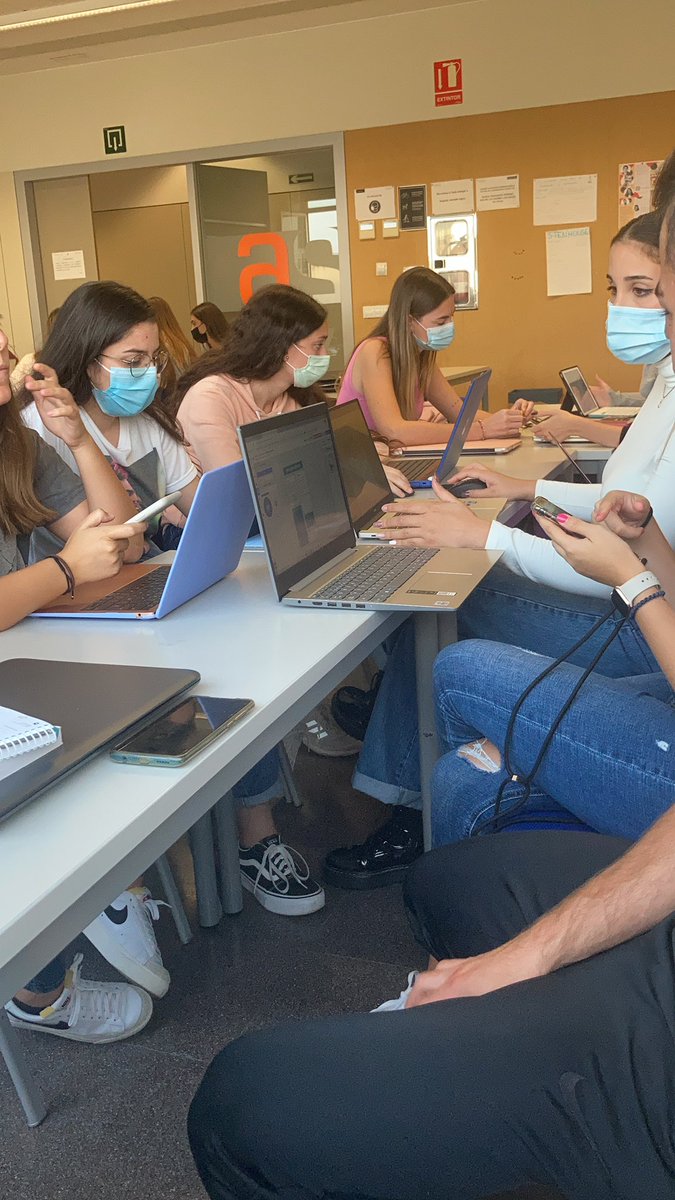 Trabajando en el proyecto 
#magisterioinfantiluv