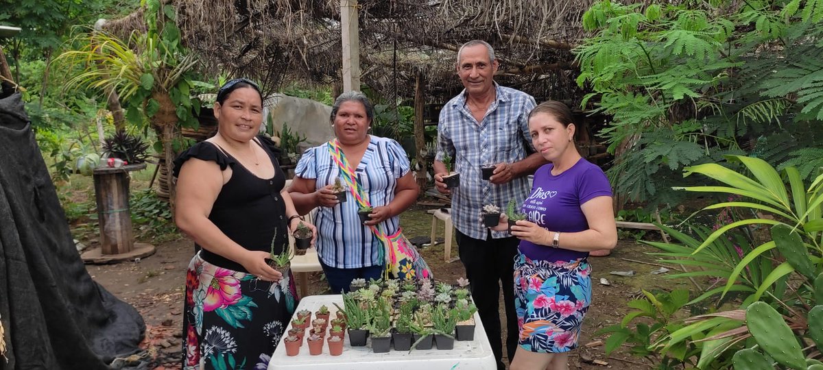 FundacionAndap's tweet photo. #Plandeaccionespecifico
#Ranchoverde Seguimos avanzando con las entregas de material de aprendizaje, a nuestras organizaciones solidarias en #Caucasia, en el marco del convenio @EPMestamosahi, @UaeosCo y @FundacionAndap https://t.co/e1hVla1ry6